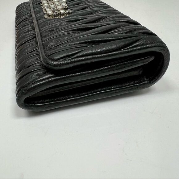 Miu Miu Matelasse Long Walllet With Crystals - Picture 6 of 9
